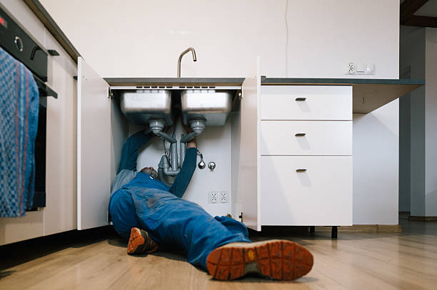 Professional Emergency Plumber technician working in Robbins, NC